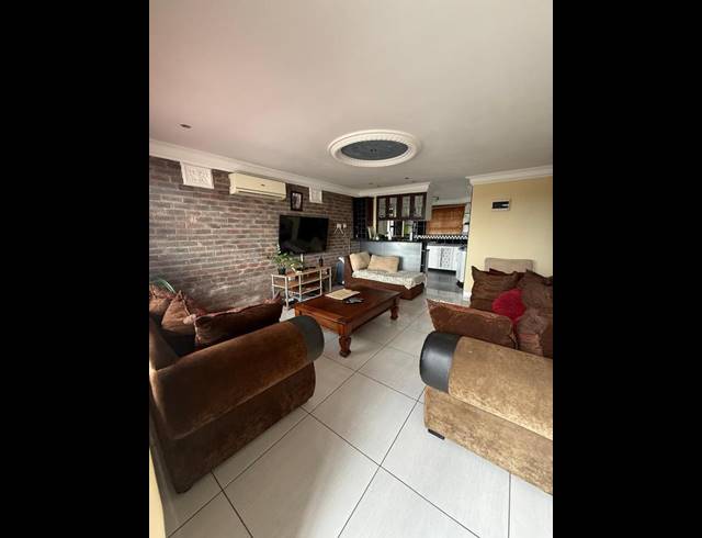 3 BEDROOM HOUSE FOR SALE IN UMLAZI P